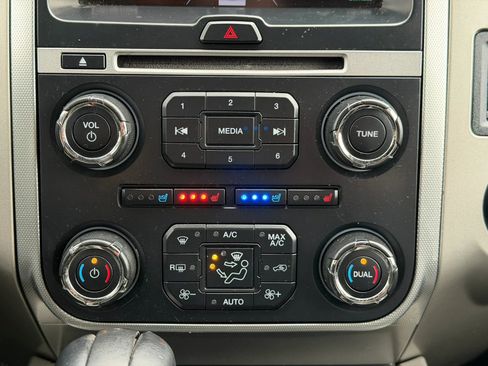 Used 2015 Ford Expedition EL XLT w/ Equipment Group 202A AWD/4WD image 34