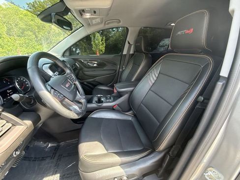 Used 2024 GMC Terrain AT4 AWD/4WD image 11