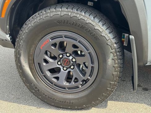 Certified 2025 Nissan Frontier PRO-4X w/ Pro Convenience Package image 9