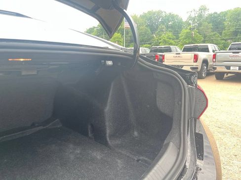 Used 2022 Chevrolet Malibu LT FWD image 14