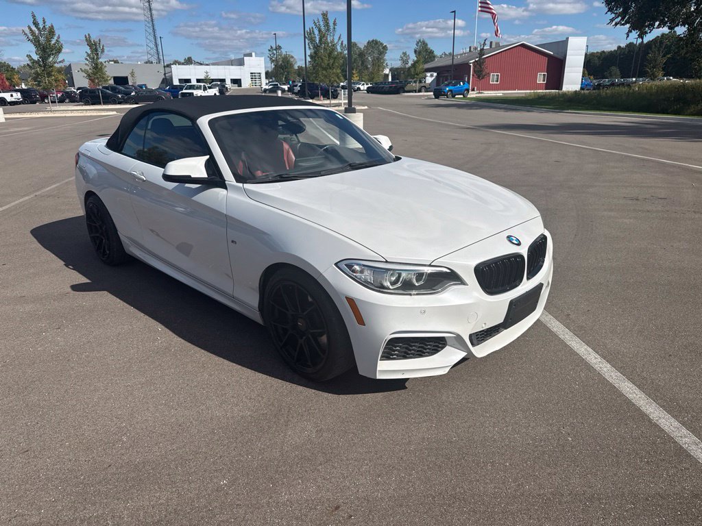 Used 2016 BMW M235i xDrive Convertible AWD/4WD image 3