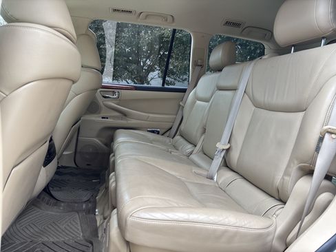 Used 2008 Lexus LX 570 4WD image 29