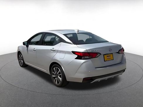 Used 2025 Nissan Versa SV FWD image 11
