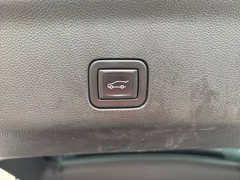 Used 2023 GMC Yukon Denali w/ LPO, Floor Liner Package AWD/4WD image 25