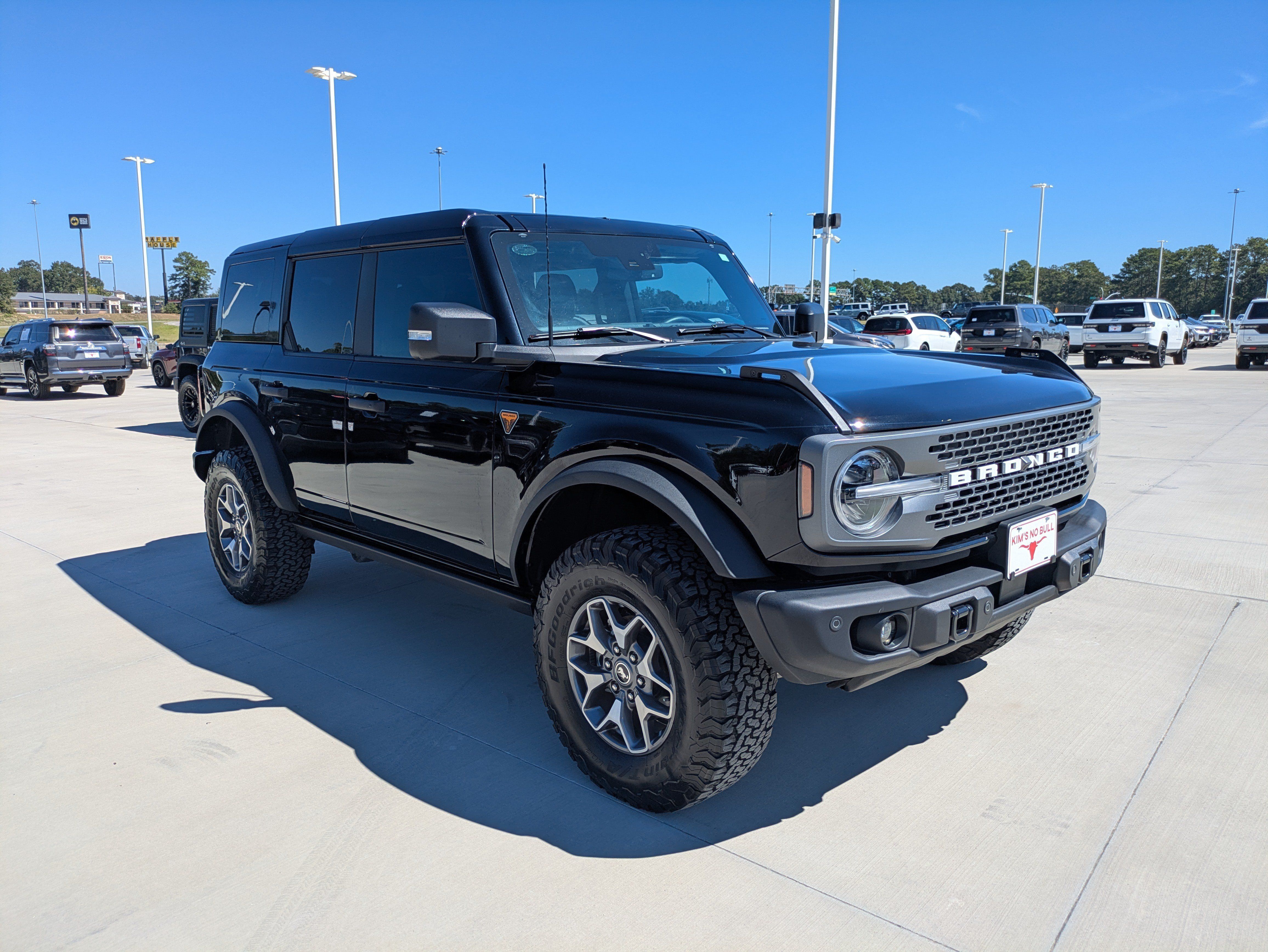 Used 2025 Ford Bronco Badlands AWD/4WD image 7