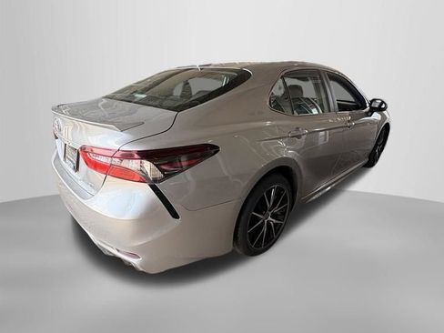 Used 2024 Toyota Camry SE FWD image 6