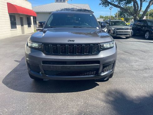 Used 2022 Jeep Grand Cherokee L Laredo RWD image 9