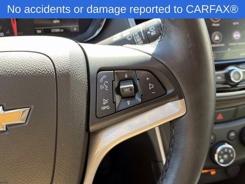 Certified 2022 Chevrolet Trax LT w/ Midnight Edition image 24