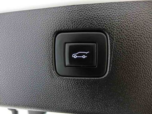 Used 2025 Buick Envista Sport Touring w/ Convenience I Package FWD image 29