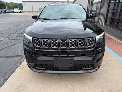 Used 2024 Jeep Compass Limited w/ High Altitude Package AWD/4WD image 2