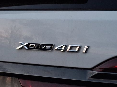 Used 2021 BMW X7 xDrive40i w/ M Sport Package image 9