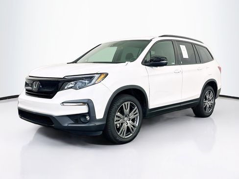 Used 2022 Honda Pilot Sport image 3