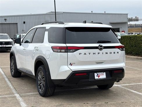 New 2026 Nissan Pathfinder SV image 7