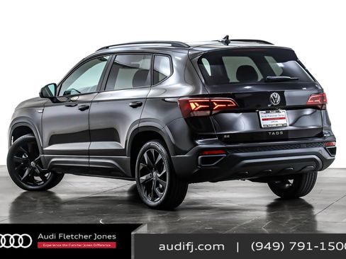 Used 2024 Volkswagen Taos SE image 12