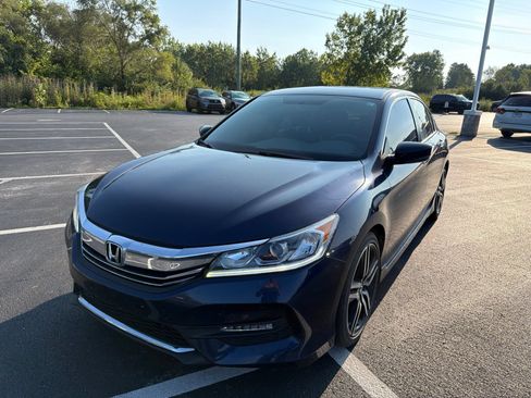 Used 2016 Honda Accord Sport image 2