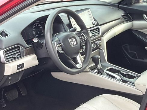 Used 2018 Honda Accord EX image 13
