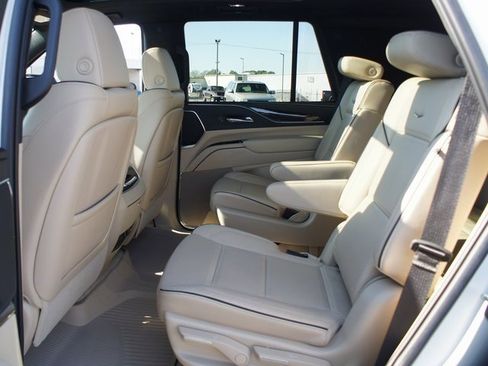 Certified 2022 Cadillac Escalade Premium Luxury w/ LPO, Floor Liner Package image 16