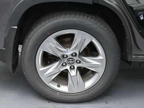 Used 2019 Toyota Highlander Limited AWD/4WD image 41