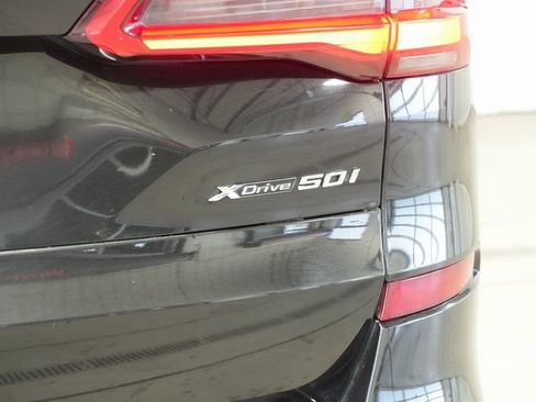 Used 2019 BMW X5 xDrive50i w/ M Sport Package image 16