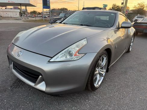Used 2009 Nissan 370Z Touring w/ Sport Pkg image 1