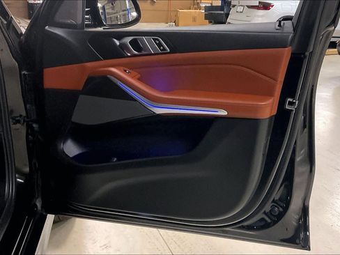 Used 2024 BMW X5 M60i image 21