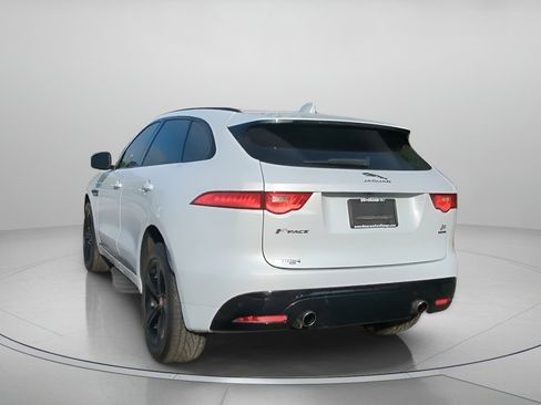 Used 2019 Jaguar F-PACE S image 22