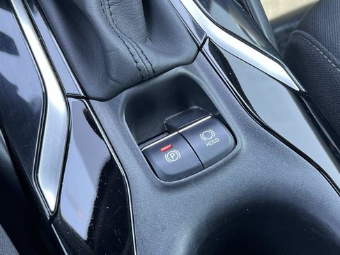 Used 2019 Toyota Corolla SE FWD image 32