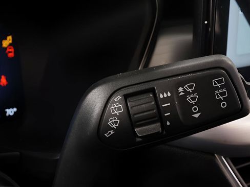 Used 2025 Ford Escape Platinum image 17