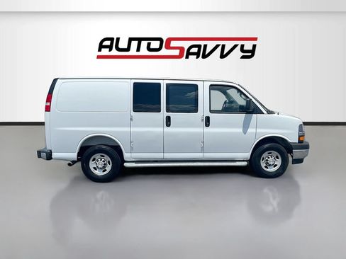 Used 2025 Chevrolet Express 2500 w/ Driver Convenience Package RWD image 8
