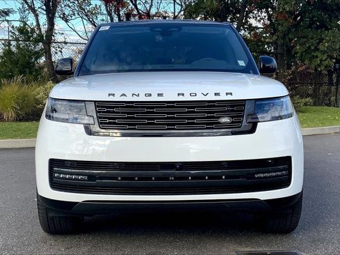 New 2025 Land Rover Range Rover SE image 3