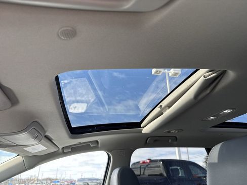 Used 2019 Buick Enclave Premium image 19