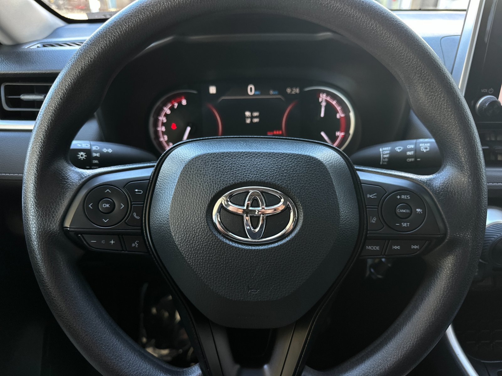 Used 2025 Toyota RAV4 LE FWD image 20