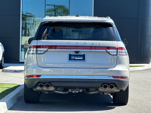 Used 2023 Lincoln Aviator Reserve w/ Equipment Group 201A RWD image 4