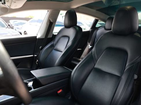 Used 2020 Tesla Model 3 Standard Range Plus RWD image 9