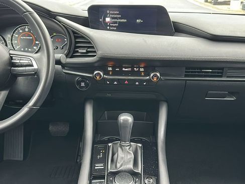 Used 2019 MAZDA MAZDA3 Sedan w/ Preferred Package image 11