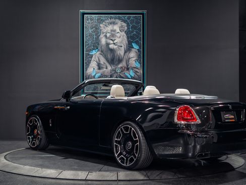 Used 2018 Rolls-Royce Dawn RWD image 5