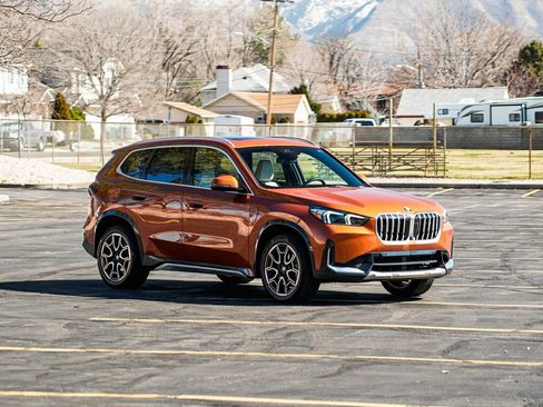 Certified 2025 BMW X1 xDrive28i w/ Premium Package image 3
