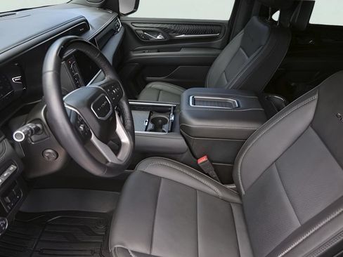 Used 2024 GMC Yukon Denali w/ Denali Reserve Package AWD/4WD image 32