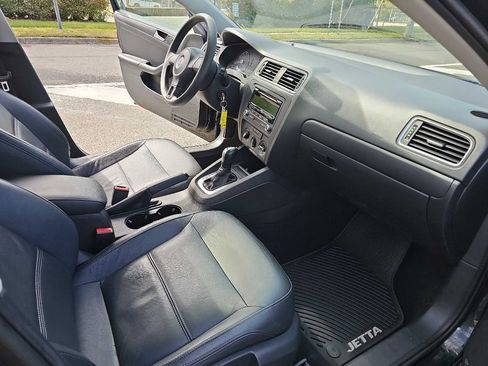 Used 2013 Volkswagen Jetta S image 13