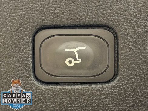 Certified 2023 Ford Edge ST-Line w/ Class II Trailer Tow Package image 33