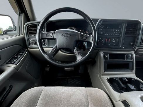 Used 2005 Chevrolet Tahoe LS w/ Preferred Equipment Group AWD/4WD image 10