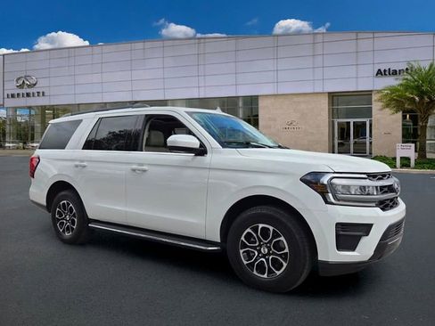 Used 2022 Ford Expedition XLT RWD image 2