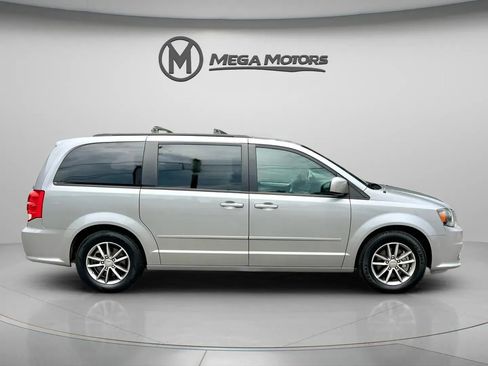 Used 2014 Dodge Grand Caravan R/T image 6