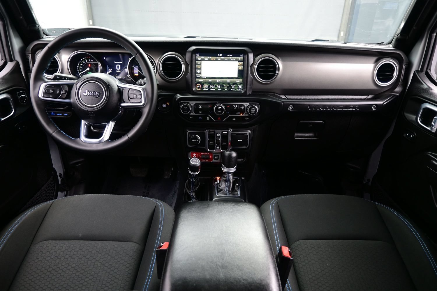 Used 2023 Jeep Wrangler Unlimited Rubicon 4xe AWD/4WD image 18