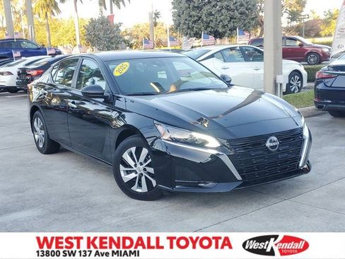 Used 2025 Nissan Altima 2.5 S image 1