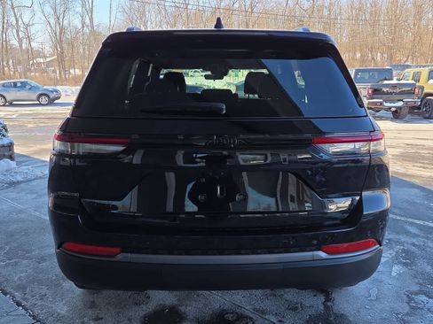 New 2026 Jeep Grand Cherokee Limited w/ Limited Altitude Package image 9