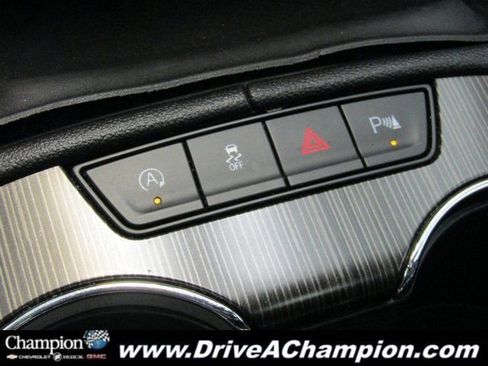 Used 2022 GMC Acadia SLT w/ Technology Package image 44