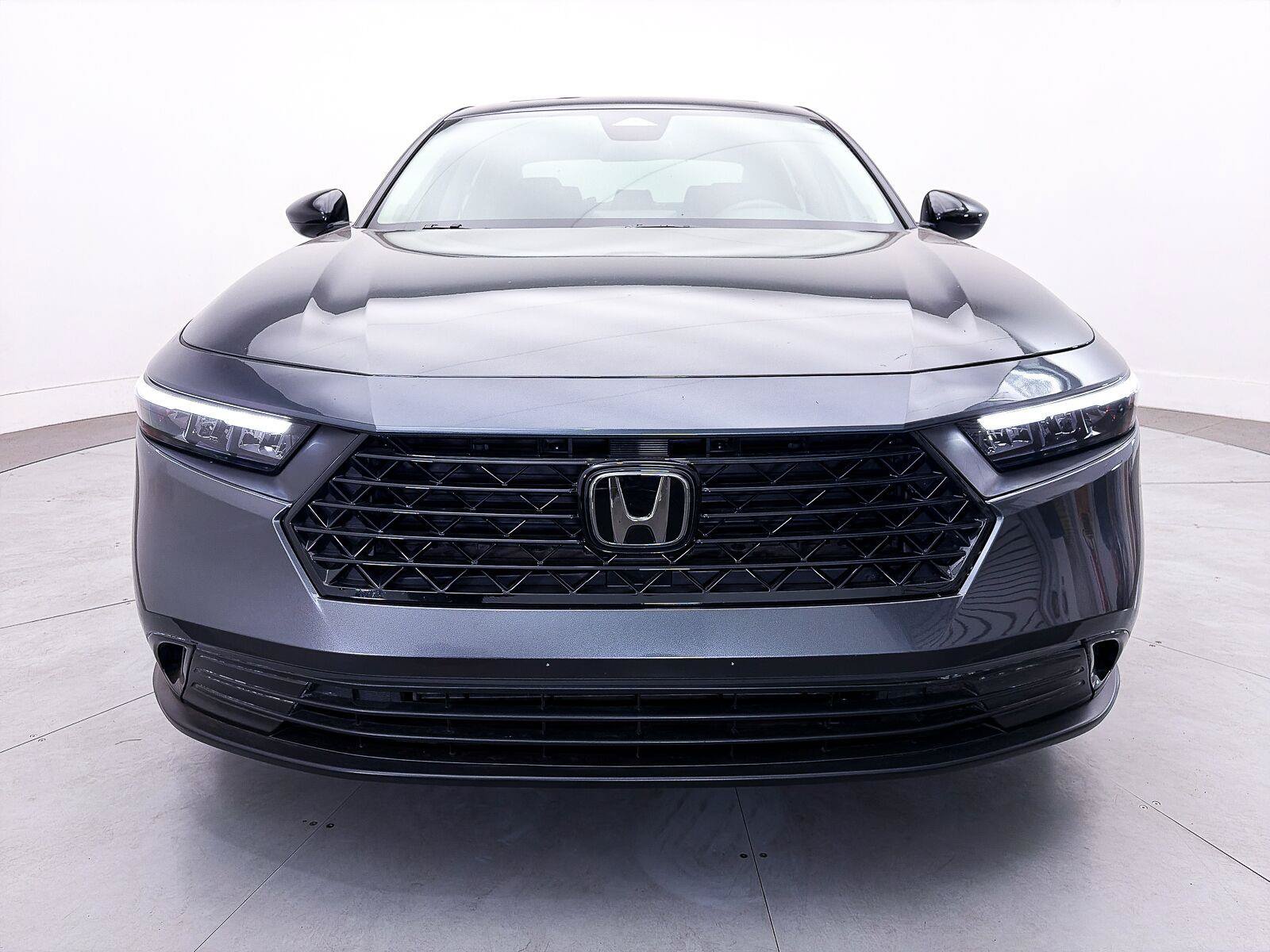 Used 2025 Honda Accord SE image 11