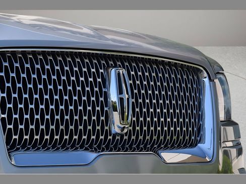 Used 2020 Lincoln Navigator Reserve w/ Luxury Package AWD/4WD image 11