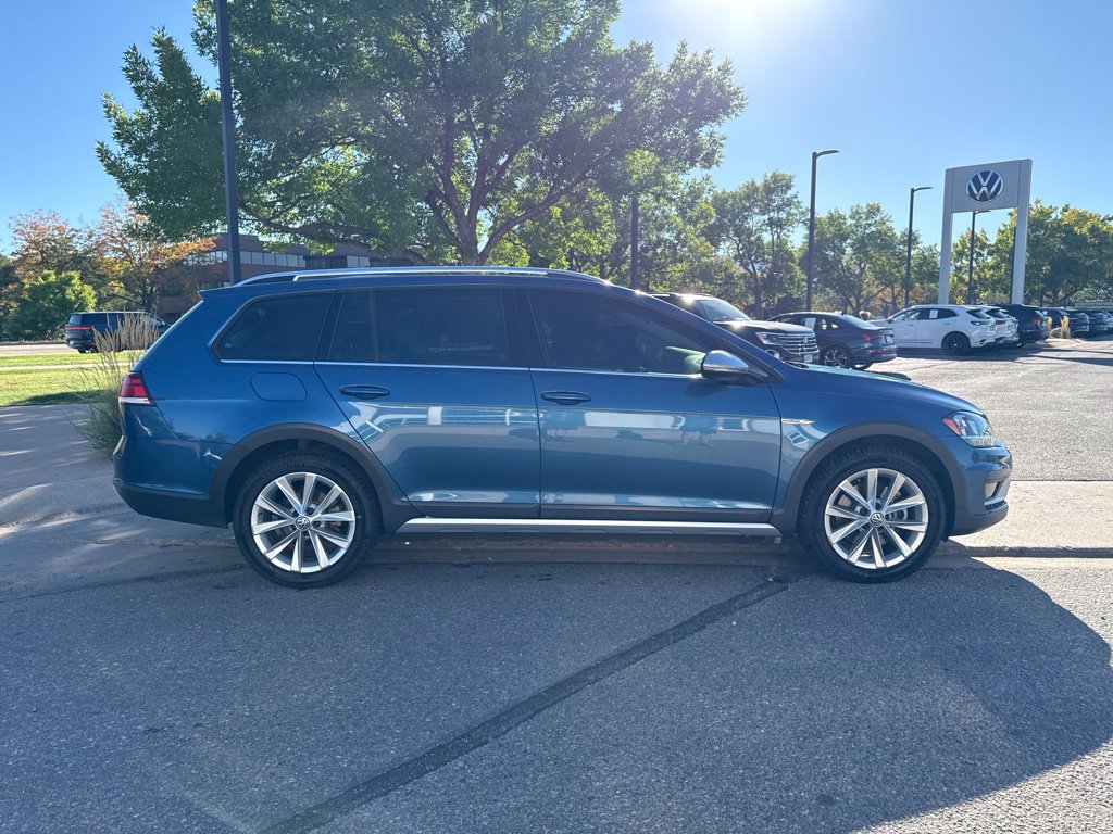 Used 2018 Volkswagen Golf Alltrack AWD/4WD image 6